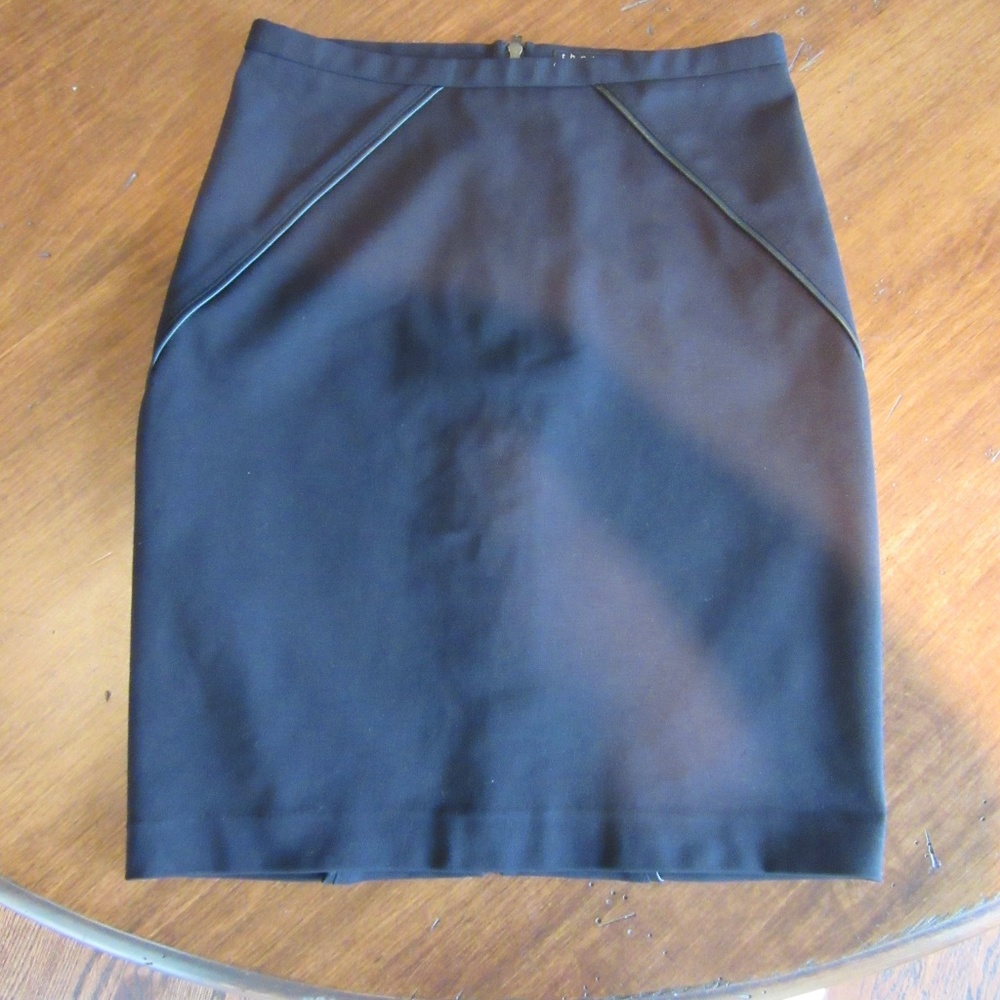 Theory Black Skirt with Zipper Leather Trim Size 0